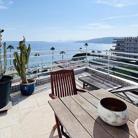 Gullaumont 2 Superb Rooftop With Seafront Terrace Daire *