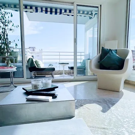 Gullaumont 2 Superb Rooftop With Seafront Terrace *